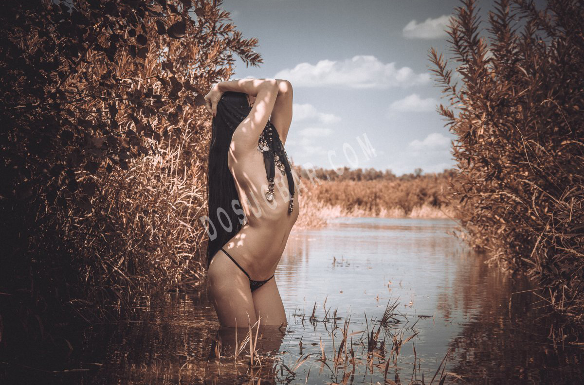 Злата, 23