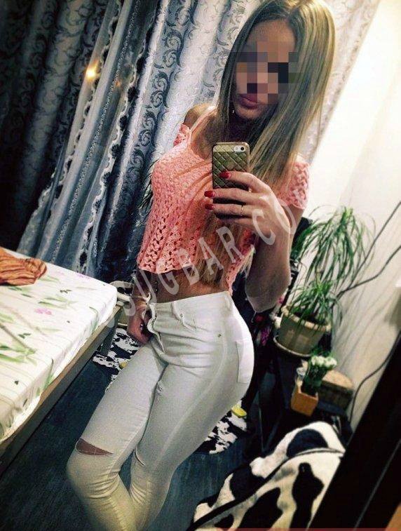 Леночка, 23