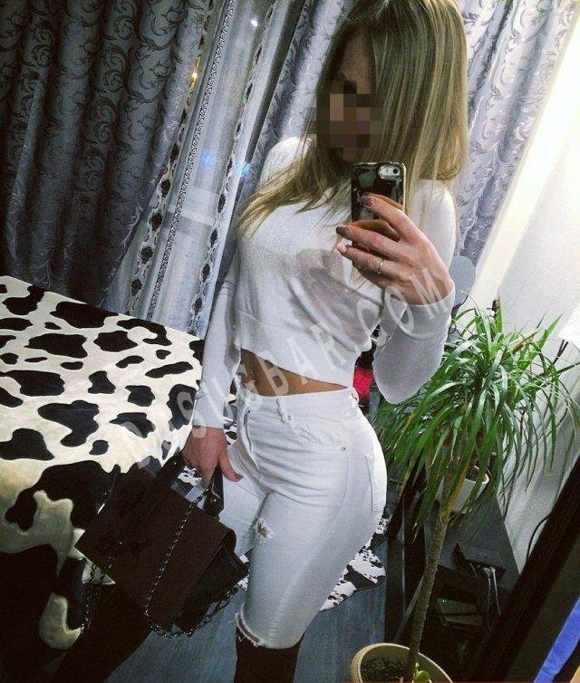 Леночка, 23