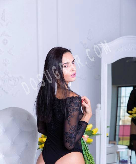 Мия, 24