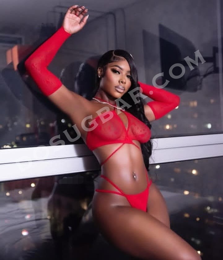 Naomi, 20