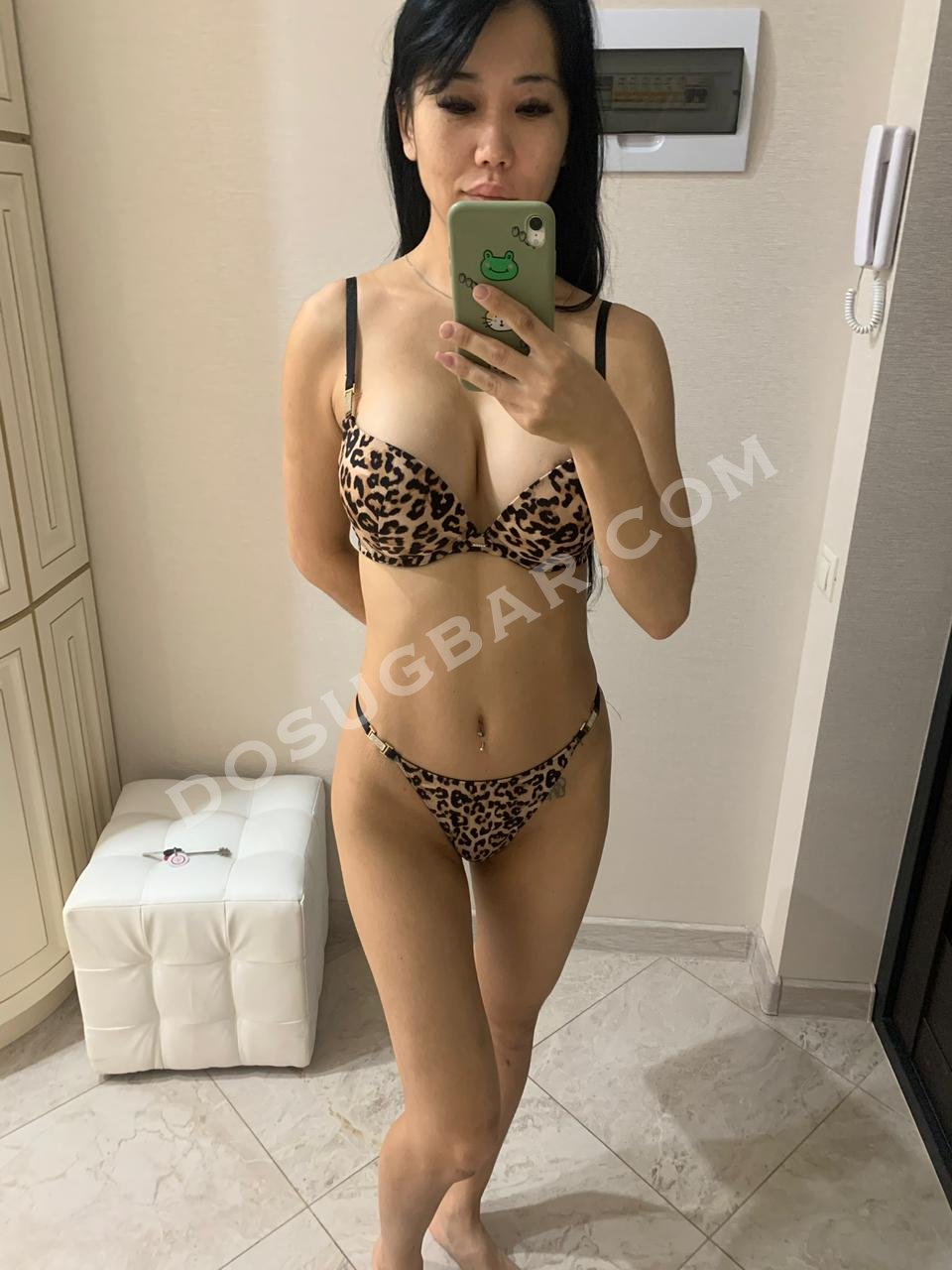 Криста, 34